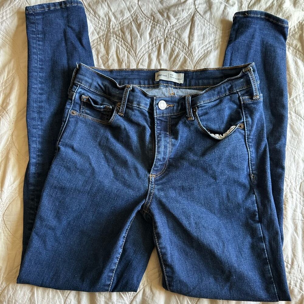 CLOSET CLEAR OUT!  GAP True Skinny Denim Blue Jeans